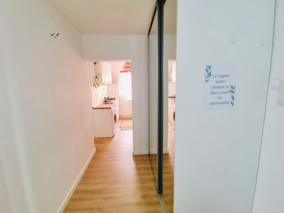 Apartamentul Cu Plante Etaj 4 Mangalya Dış mekan fotoğraf